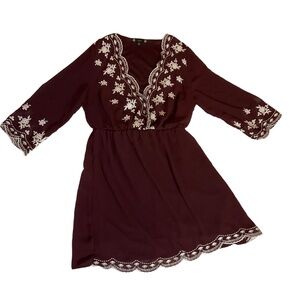 Iris Burgundy White Embroidered Scalloped Hem Bohemian Dress Size Small‎